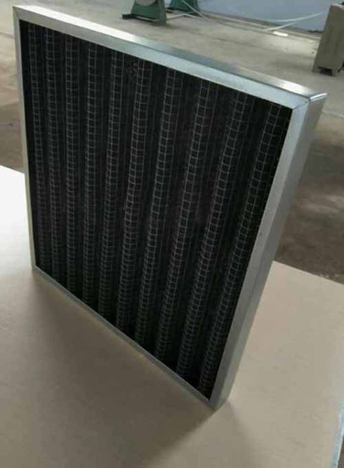 折叠式活性炭过滤器铝型材外框，也可选用镀锌外框及不锈钢，厚度为：21mm,25mm,46mm，50mm等其他多种厚度。